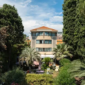 Cézanne Cannes